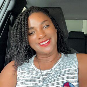 Meet your Posher, Camille